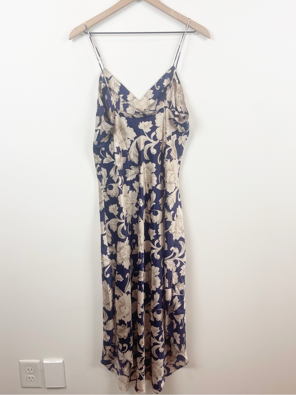 Natoti Vintage Navy and Cream Floral Nightgown Slip Dress - Picture 3 of 7